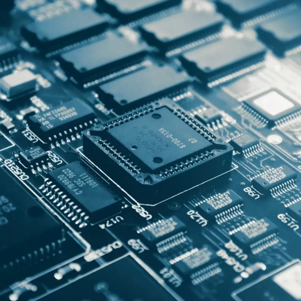 The Purest Standard: How Everflon™ UHP PFA Safeguards Next-Gen Semiconductors